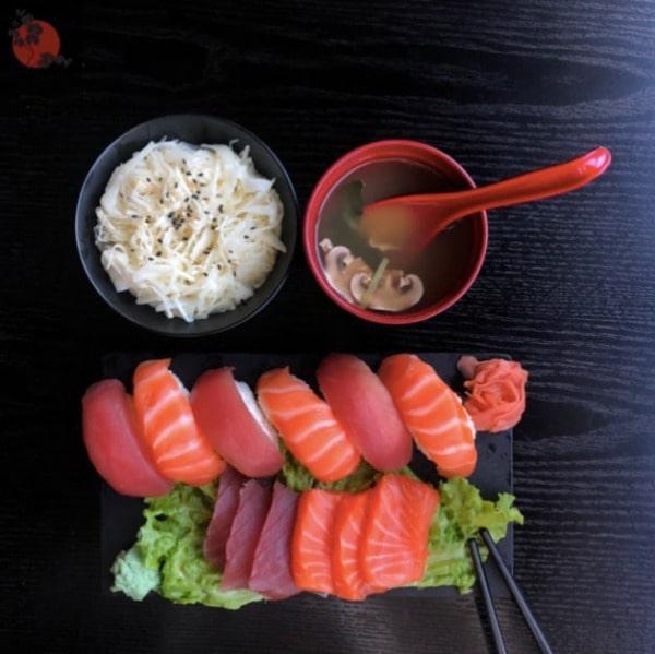 3 sushi saumon, 3 sushi thon, 3 sashimi saumon, 3 sashimi thon